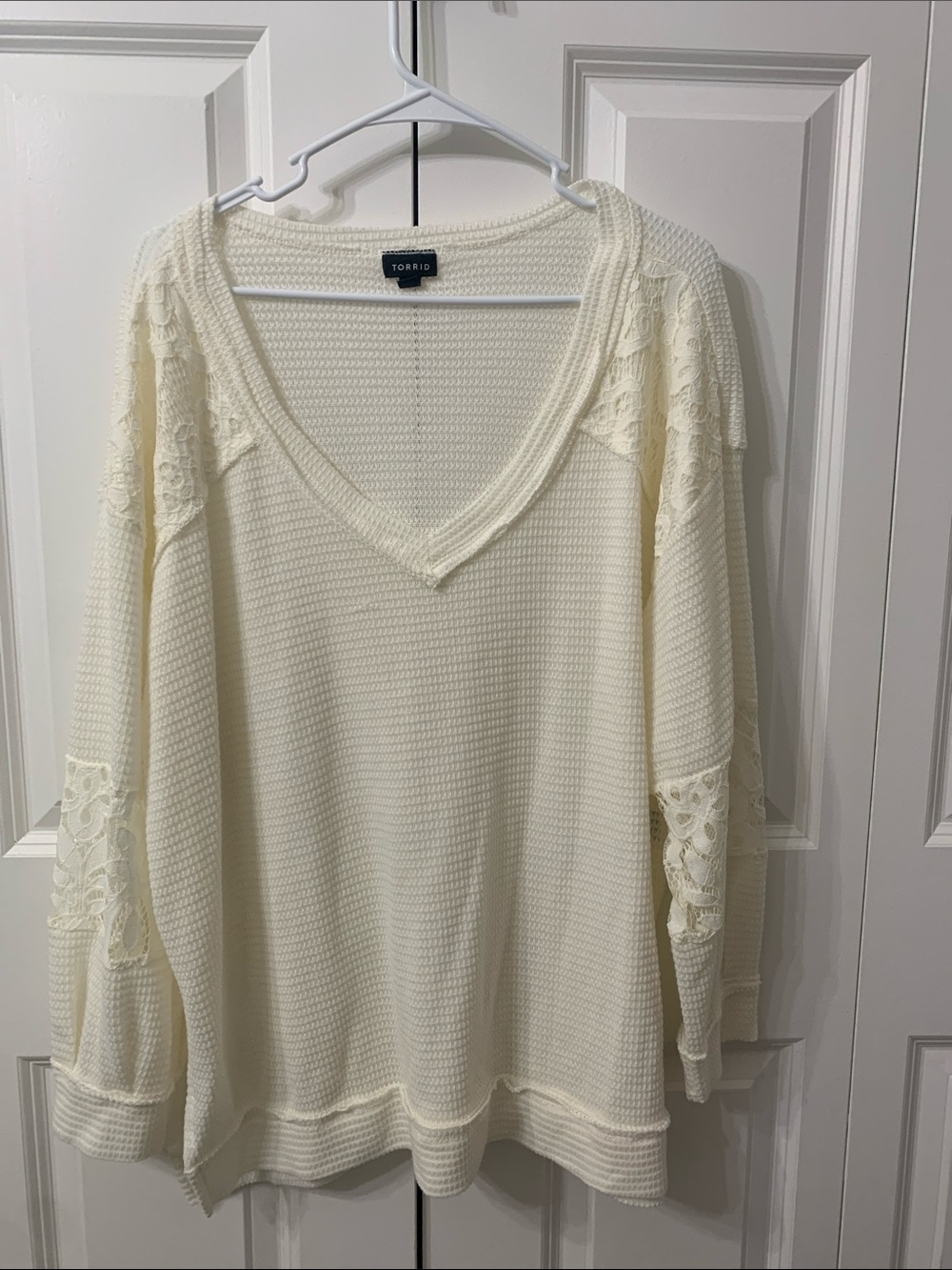 torrid Cream V-Neck Waffle Knit Top with Lace Sleeves
